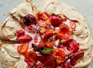 How do I make my meringues chewy on the inside?