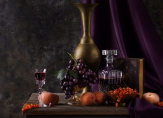 The Ultimate Guide to Pairing Shiraz with Food: A Symphony of Flavors
